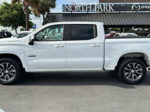 Used 2021 Chevrolet Silverado 1500 LT w/ Convenience Package II RWD image 5