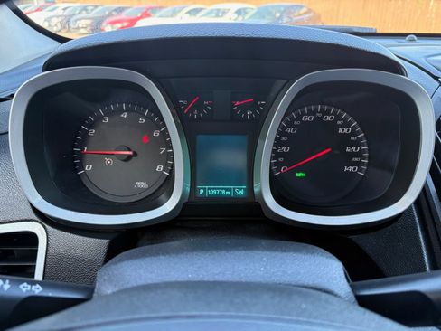 Used 2017 Chevrolet Equinox LT FWD image 36