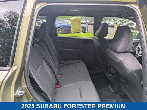 Used 2025 Subaru Forester Premium AWD/4WD image 35