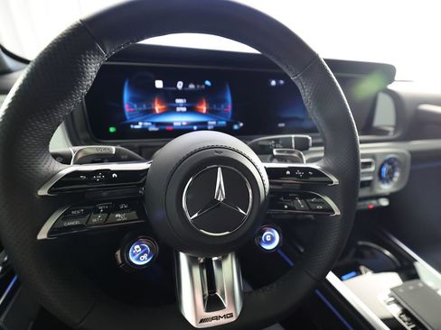 Used 2025 Mercedes-Benz G 63 AMG 4MATIC image 18