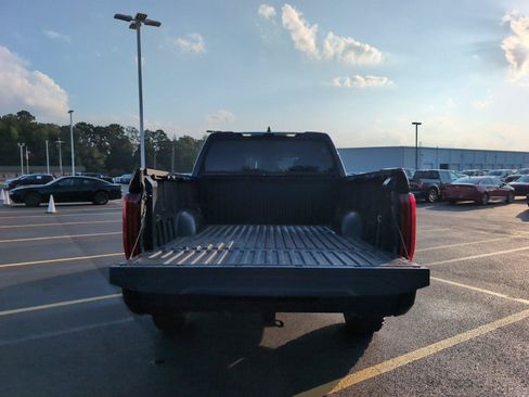 Used 2022 Toyota Tundra SR5 AWD/4WD image 5