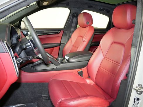 Certified 2021 Porsche Cayenne GTS AWD/4WD image 5