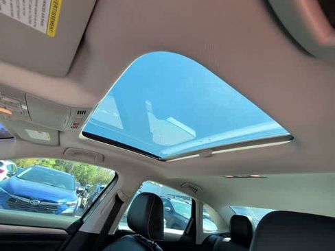 Used 2023 Volkswagen Jetta SE image 16