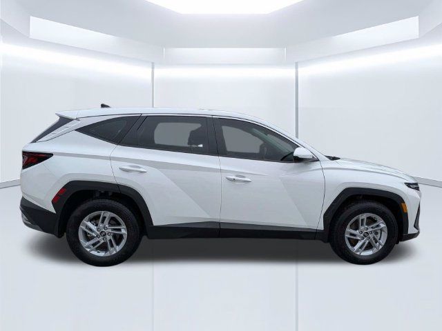 Certified 2026 Hyundai Tucson SE FWD image 3