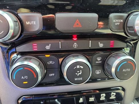 Used 2023 RAM 1500 Big Horn AWD/4WD image 29