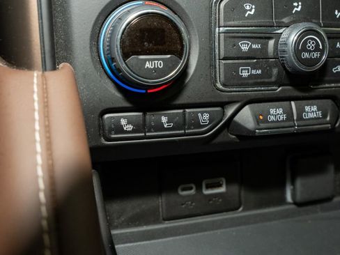 Used 2023 Chevrolet Tahoe High Country w/ Premium Package 2 image 18