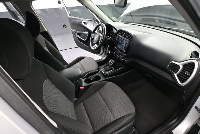 Used 2020 Kia Soul LX FWD image 37