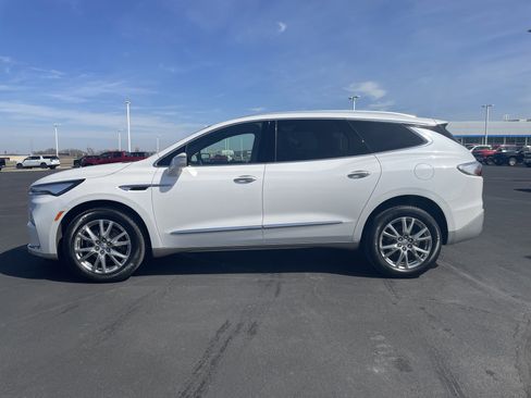 Used 2024 Buick Enclave Essence w/ Experience Buick Package image 2