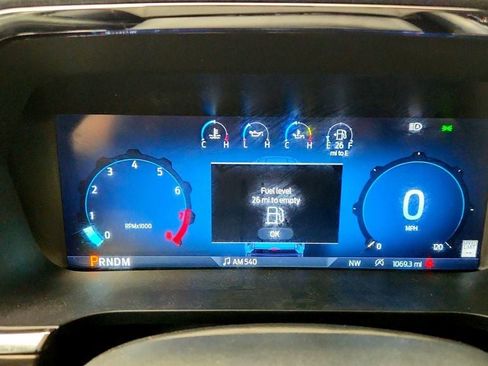 Used 2025 Ford F150 Lariat AWD/4WD image 14