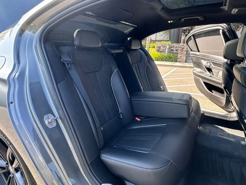 Used 2016 BMW 750i xDrive AWD/4WD image 22