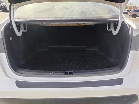 Used 2022 Toyota Corolla LE image 10