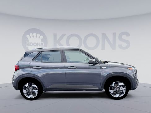 New 2026 Hyundai Venue SEL FWD image 12