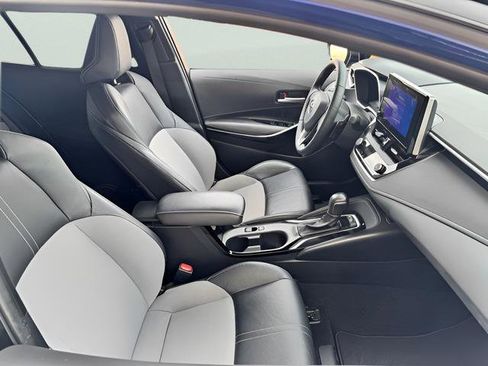 Used 2025 Toyota Corolla XSE image 43