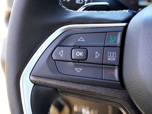 New 2025 Jeep Grand Cherokee L Limited image 16