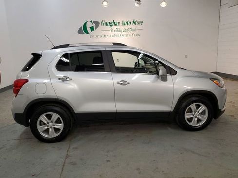 Used 2017 Chevrolet Trax LT w/ LT Convenience Package image 7