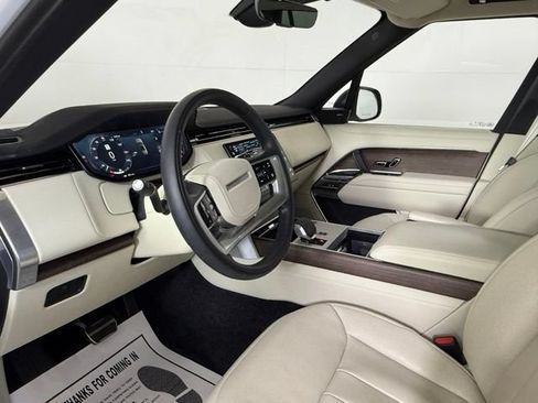 Used 2024 Land Rover Range Rover SE AWD/4WD image 5