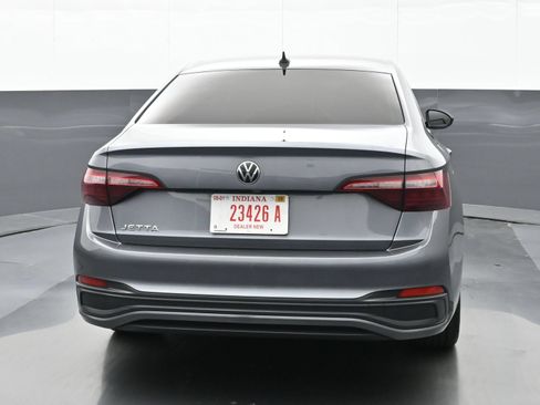 Used 2024 Volkswagen Jetta Sport FWD image 3