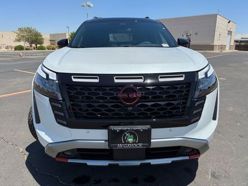 New 2026 Nissan Pathfinder Rock Creek w/ Rock Creek Premium Package AWD/4WD image 9