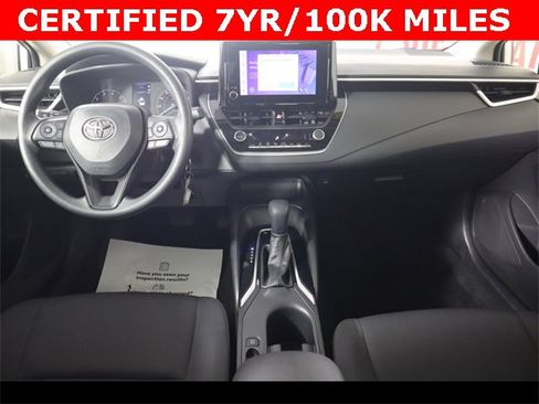 Used 2025 Toyota Corolla LE image 12