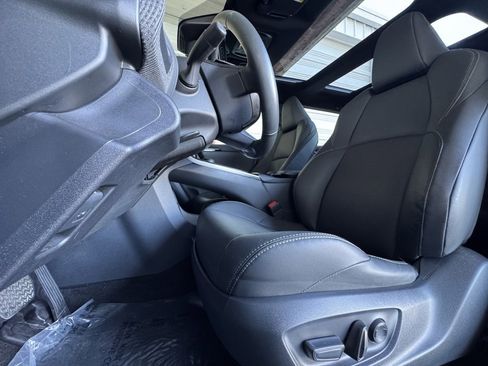 Used 2023 Toyota bZ4X Limited image 12