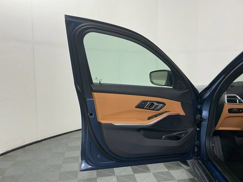 New 2026 BMW 330i Sedan w/ Premium Package RWD image 23