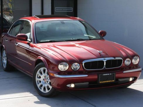 Used 2004 Jaguar XJ8 image 4