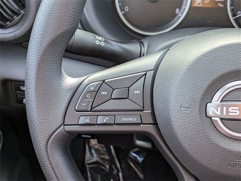New 2025 Nissan Kicks Play S image 17