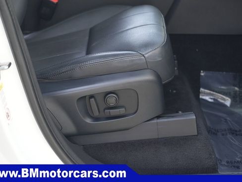 Used 2019 Land Rover Discovery HSE image 36