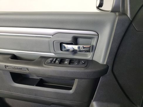 Used 2022 RAM 1500 Classic SLT w/ Electronics Group AWD/4WD image 27