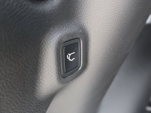 New 2026 Jeep Compass Limited image 16