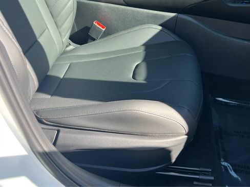 New 2026 Hyundai Elantra Limited image 18