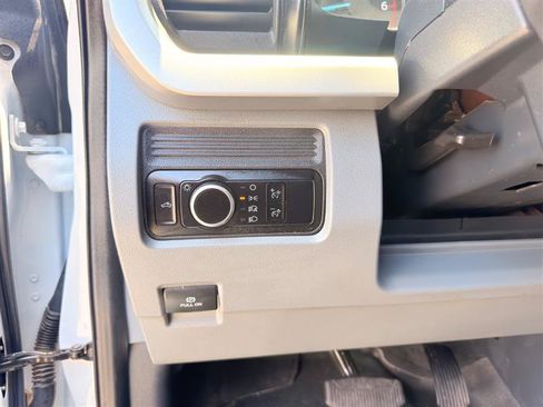 Used 2025 Ford F250 XL AWD/4WD image 11
