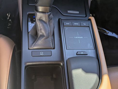 Used 2020 Lexus ES 350 w/ Premium Package image 21