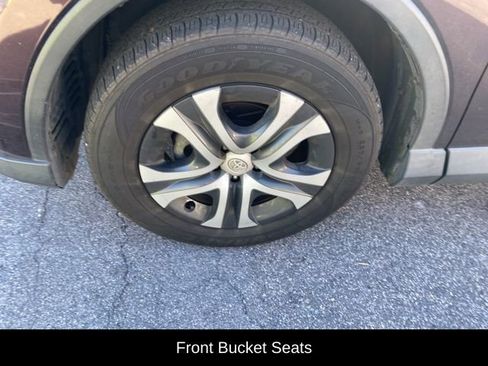 Used 2018 Toyota RAV4 LE w/ Carpet Mat Package image 8