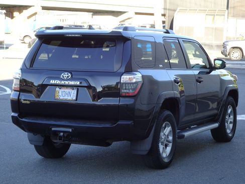 Used 2021 Toyota 4Runner SR5 image 7