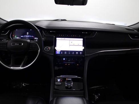 Used 2024 Jeep Grand Cherokee L Limited w/ Luxury Tech Group II image 31