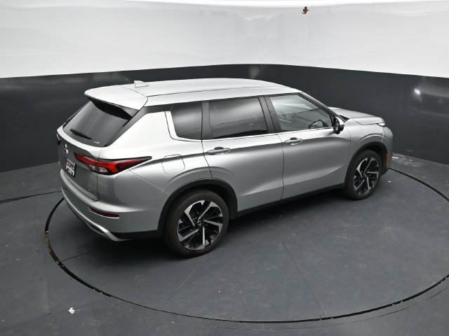 Used 2024 Mitsubishi Outlander SE AWD/4WD image 46
