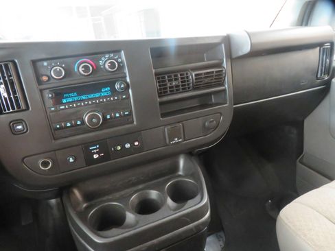 Used 2018 Chevrolet Express 3500 LT w/ LT Preferred Equipment Group RWD image 36