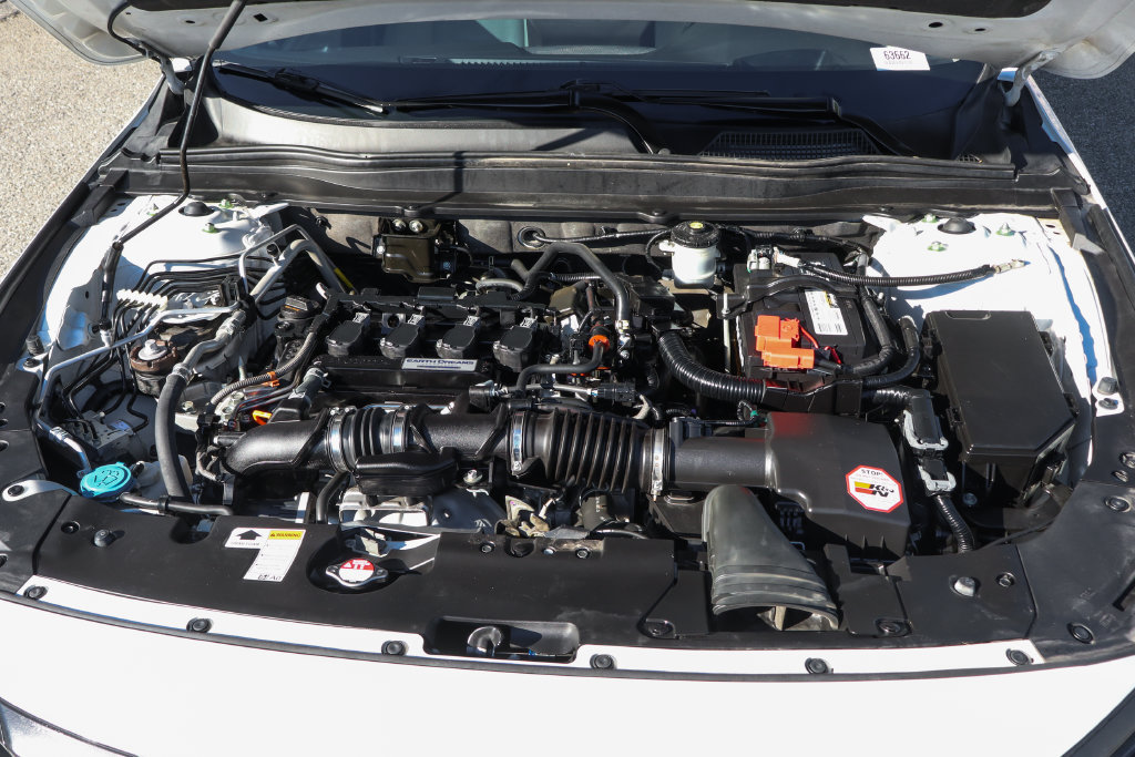 Used 2018 Honda Accord Touring image 11