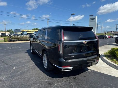 Used 2021 Cadillac Escalade ESV Premium Luxury w/ Driver Assist Tech Package AWD/4WD image 18