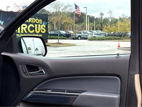 Used 2022 Chevrolet Colorado Z71 image 20