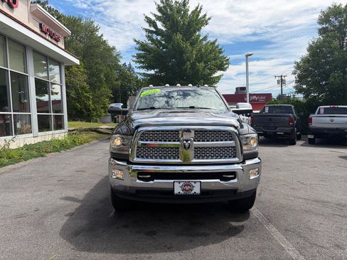 Used 2018 RAM 2500 Laramie AWD/4WD image 3