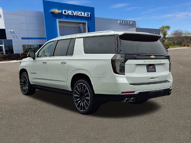 Used 2025 Chevrolet Suburban High Country AWD/4WD image 24