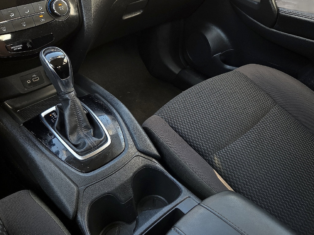 Used 2019 Nissan Rogue Sport S FWD image 25