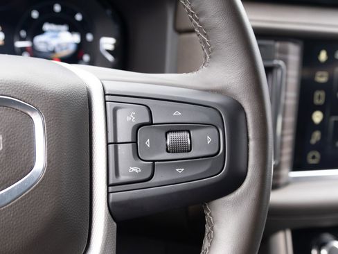 Used 2023 GMC Yukon Denali AWD/4WD image 7