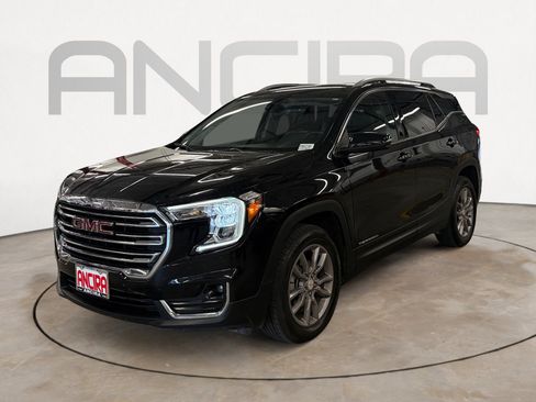 Used 2024 GMC Terrain SLT AWD/4WD image 4
