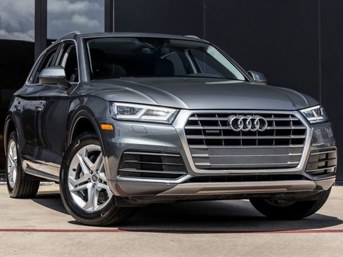 Used 2018 Audi Q5 2.0T Premium Plus w/ Premium Plus Package image 2