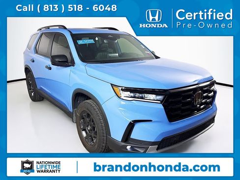 Used 2024 Honda Pilot TrailSport image 1