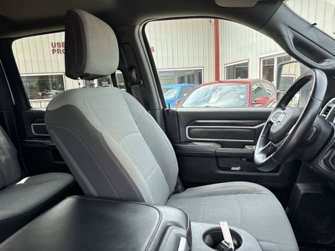 Used 2024 RAM 2500 Big Horn AWD/4WD image 10