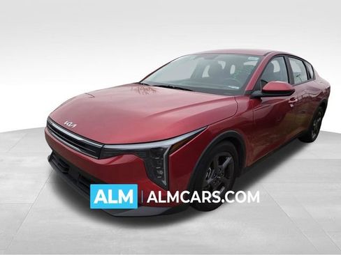 Used 2025 Kia K4 LXS image 1